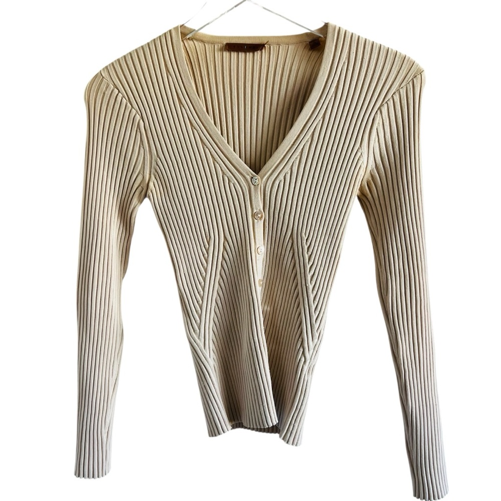Essendi Silk Cream Ribbed V Neck Shirt